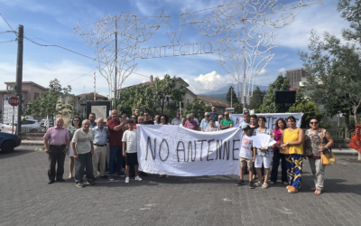 Linguaglossa, protesta contro l’installazione di antenne 5G a ridosso delle case