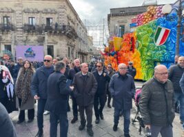 Acireale, Schifani in visita al Carnevale: “Evento di forte attrazione turistica”